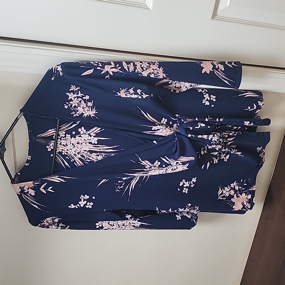 Floral cross tie shirt Women's Large